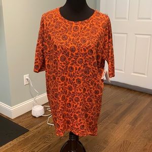 New with tag LuLaRoe Irma shirt